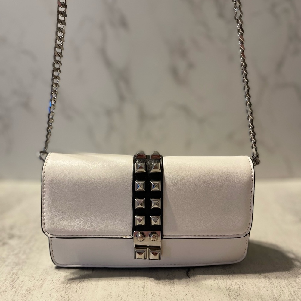 Black and White Crossbody - Picture 2 of 6